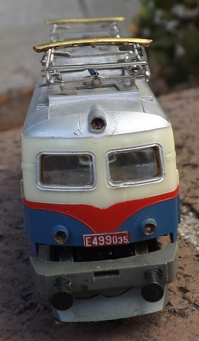 Made in Germany electric locomotive , raising pantographs,TT scale , c10. - 3