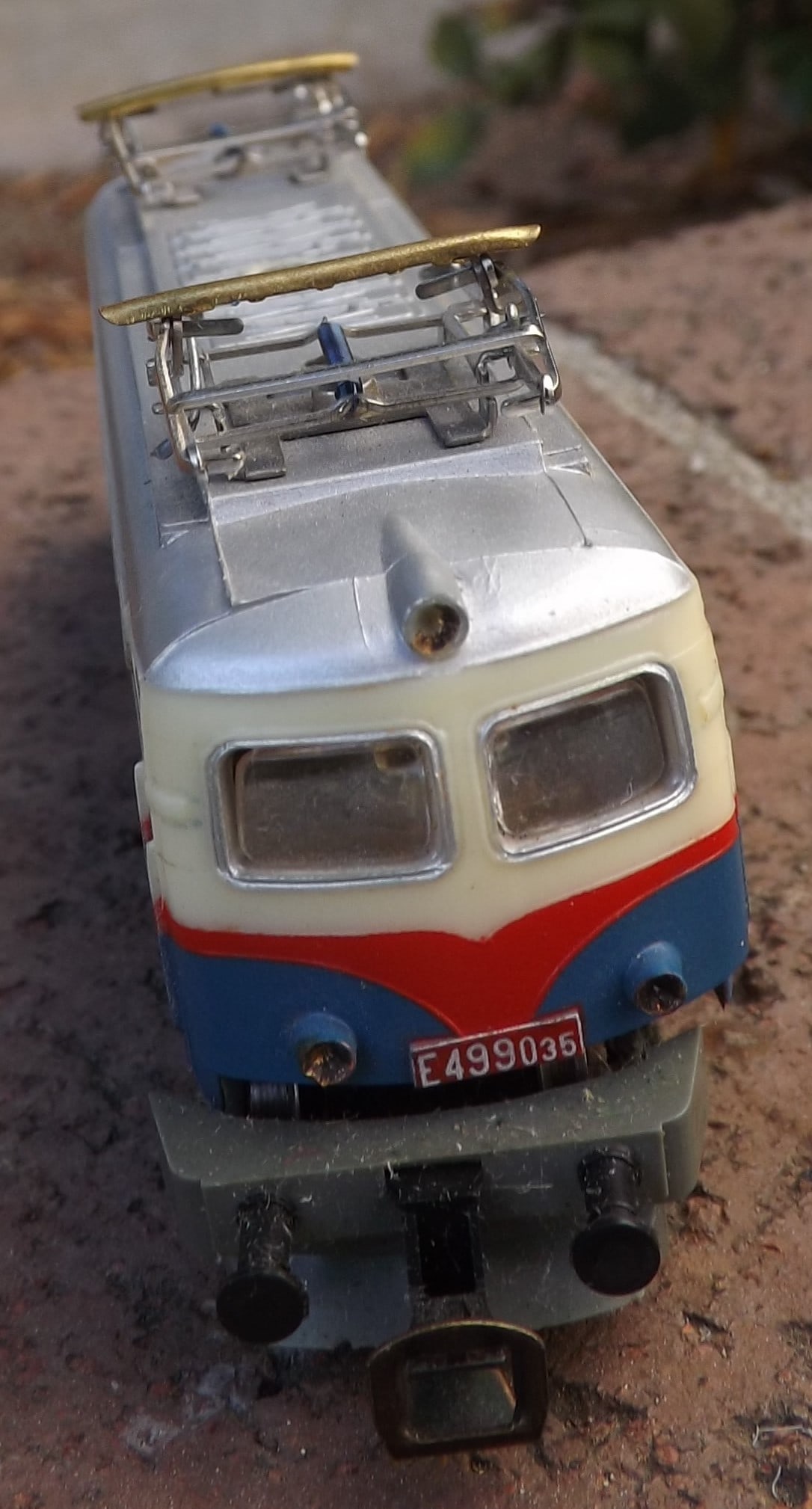 Made in Germany electric locomotive , raising pantographs,TT scale , c10. - 4