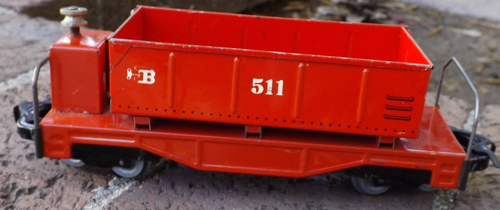 Biller Bahn tipper car ,Oe scale (O scale on HO rails) , Made in Germany, c9,.: Biller Bahn tipper car ,Oe scale (O scale on HO rails) , Made in Germany, c9,. Reserve: $39.00 Shipping: Domestic: Flat rate of $12.00 to anywhere within the contiguous U.S. International: Flate rate