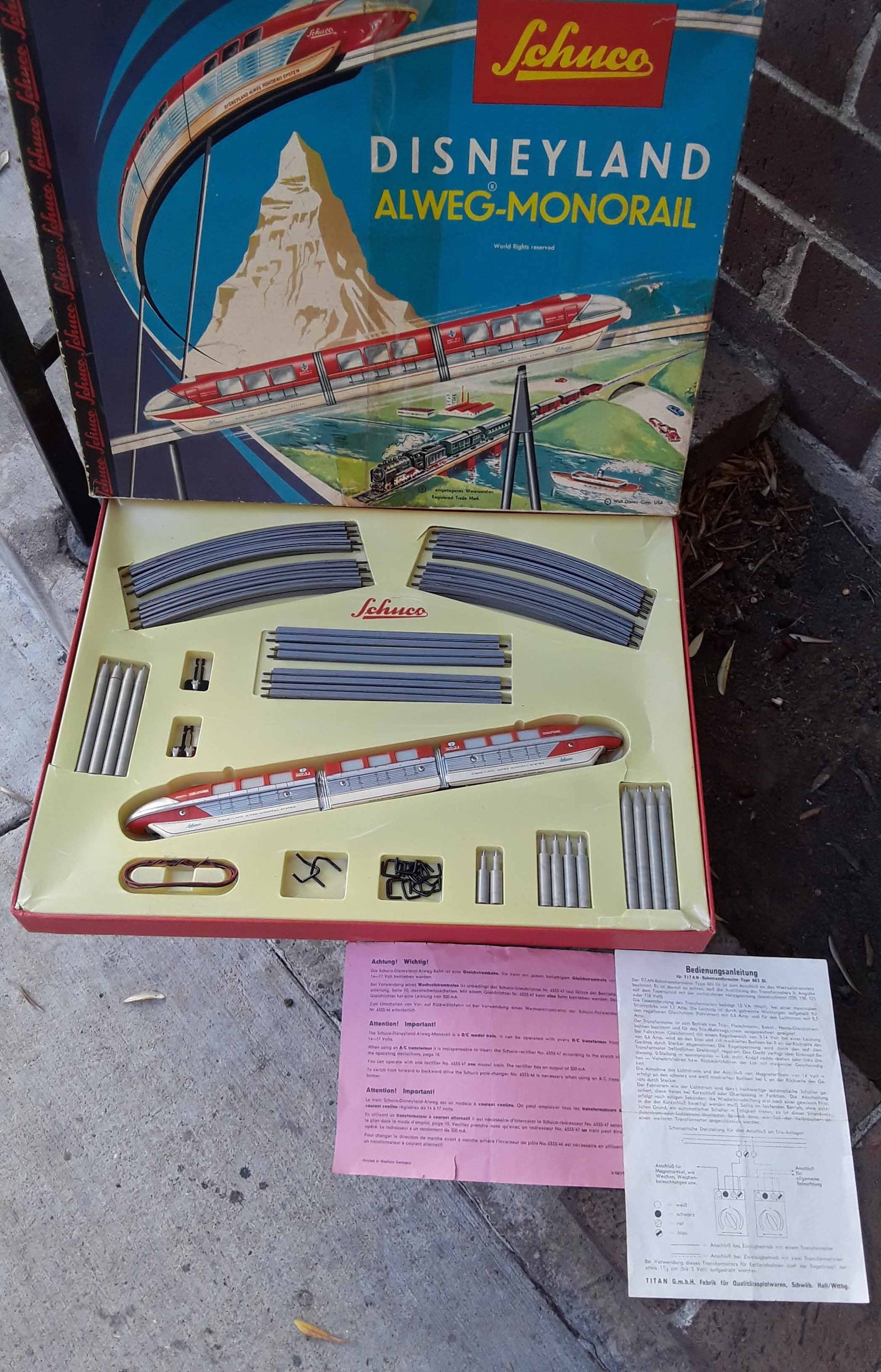 Schuco Disney monorail 6333 , Made in Germany 1959,c10 in c8 box, this is the larger 3 car monorail,: Schuco Disney monorail 6333 , Made in Germany 1959,c10 in c8 box, this is the larger 3 car monorail, with more pilons and 16 track segments instead of 12, complete,. Reserve: $700.00 Shipping: Domesti