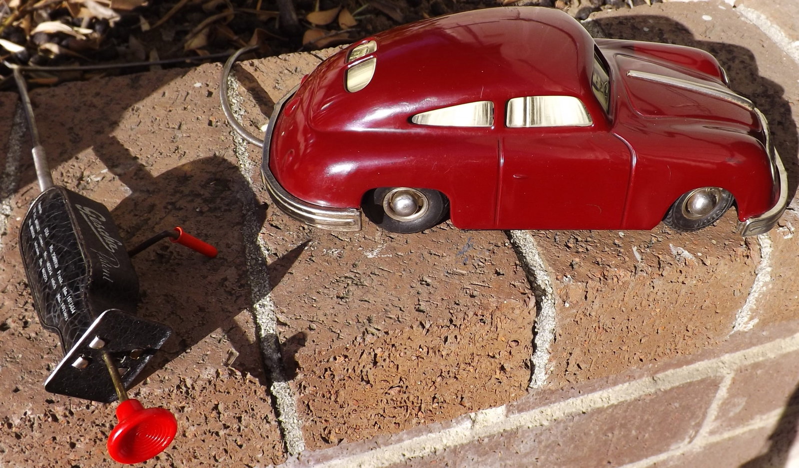 Gescha 559 Auto-Fox Porsche car (Made in Germany), crank driven, dog comes out the window when - 3