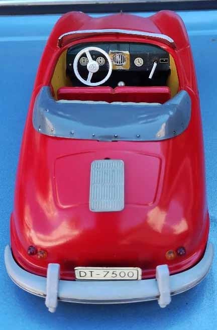 Distler Porsche car (Made in Belgium), battery driven, realistic manual transmission with two speeds - 4
