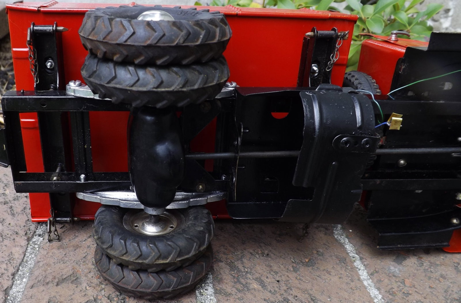 Gama 501 tipper truck (Made in Germany), windup motor with neutral, forward, reversse, true - 9