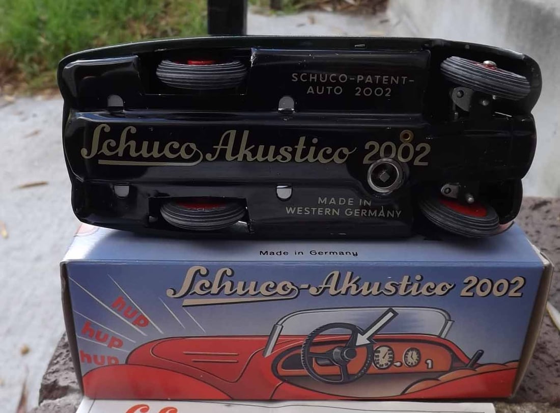 Schuco Akustico 2002 (Made in Western Germany), BMW 328 car, windup motor , rack and pinion - 2