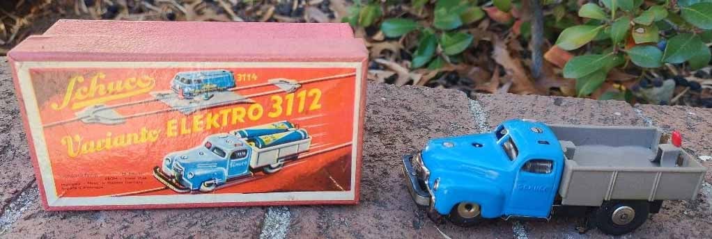 Schuco Varianto 3112 electric truck (Made in US Zone Germany), c9.5 in c10 original box. (1 of 5)