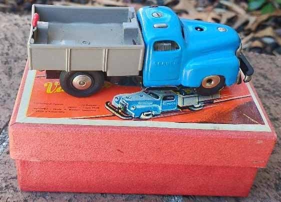 Schuco Varianto 3112 electric truck (Made in US Zone Germany), c9.5 in c10 original box. - 3