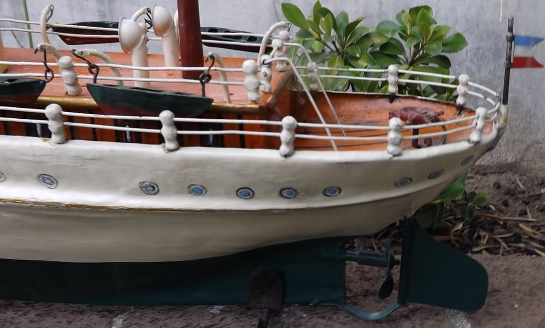 Marklin "Jolanta" , very large and powerful windup motor ,huge: 70 cm (28 in), tin and brass, c8. - 3