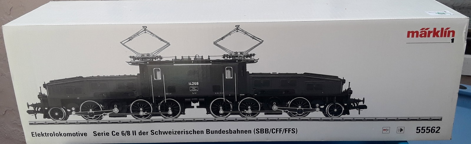 Marklin Swiss Krokodil, Gauge 1.The locomotive comes with an mfx decoder with a multiple function - 2