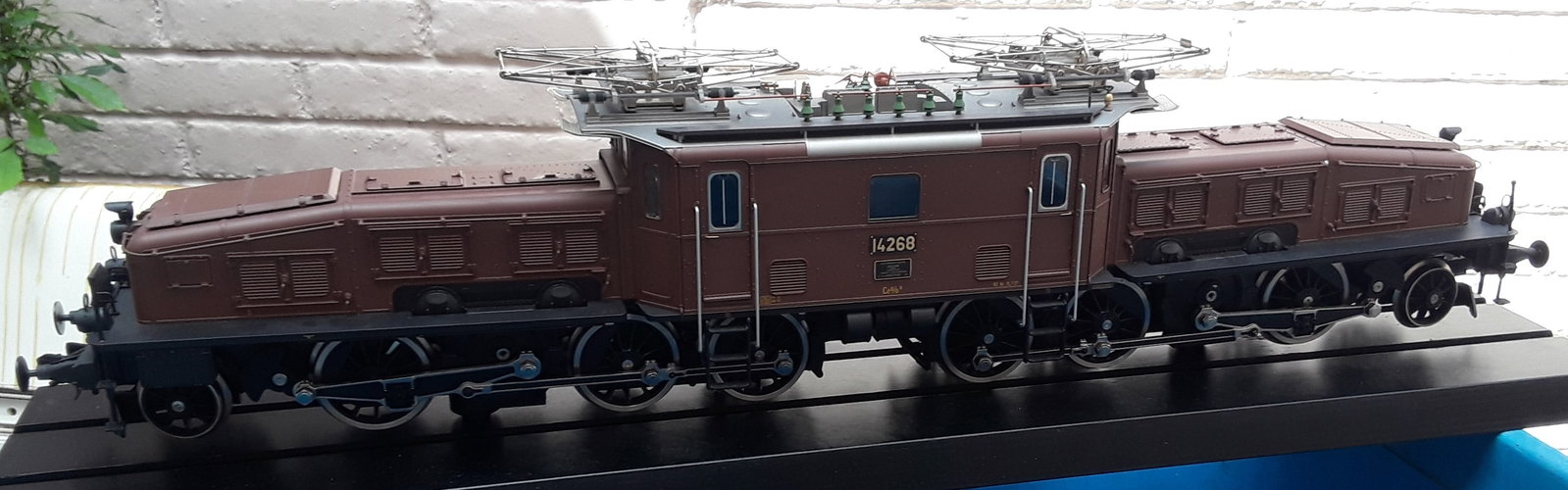 Marklin Swiss Krokodil, Gauge 1.The locomotive comes with an mfx decoder with a multiple function - 4