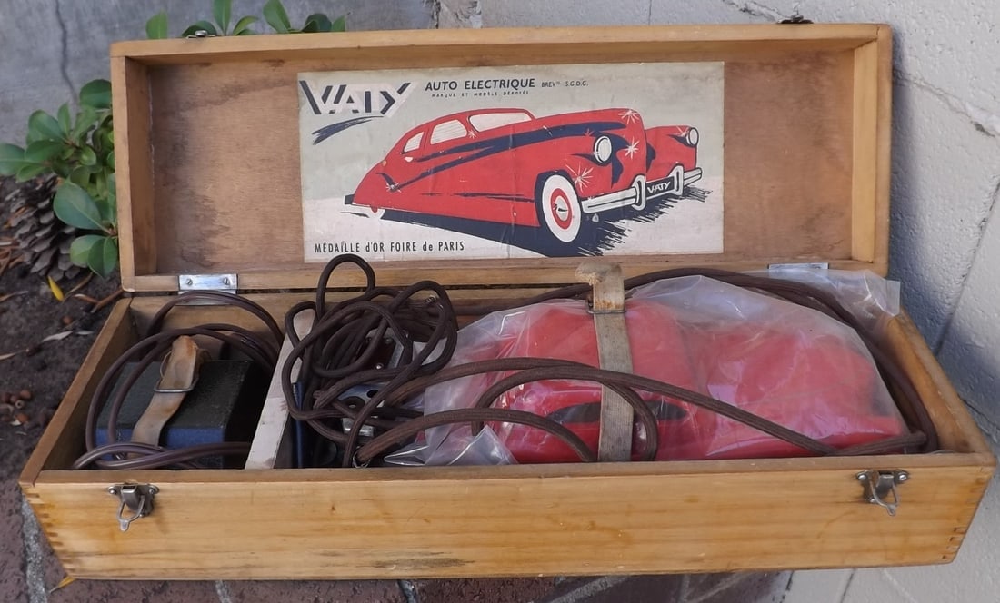 1936 Panhard Levassor Dynamic, Made in France,18V AC, with working headlights and working steering, (1 of 7)