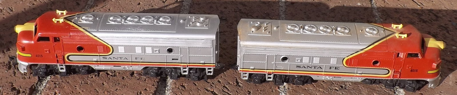 Made in Germany "Rokal" Santa Fe train, TT scale , c9. (1 of 3)
