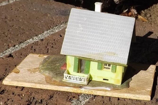 Little cabin, for TT scale railroad, Made in U.S.Zone Germany (1948-9), c9.: Little cabin, for TT scale railroad, Made in U.S.Zone Germany (1948 9), c9. Reserve: $7.00 Shipping: Domestic: Flat rate of $10.00 to anywhere within the contiguous U.S. International: Flate rate of