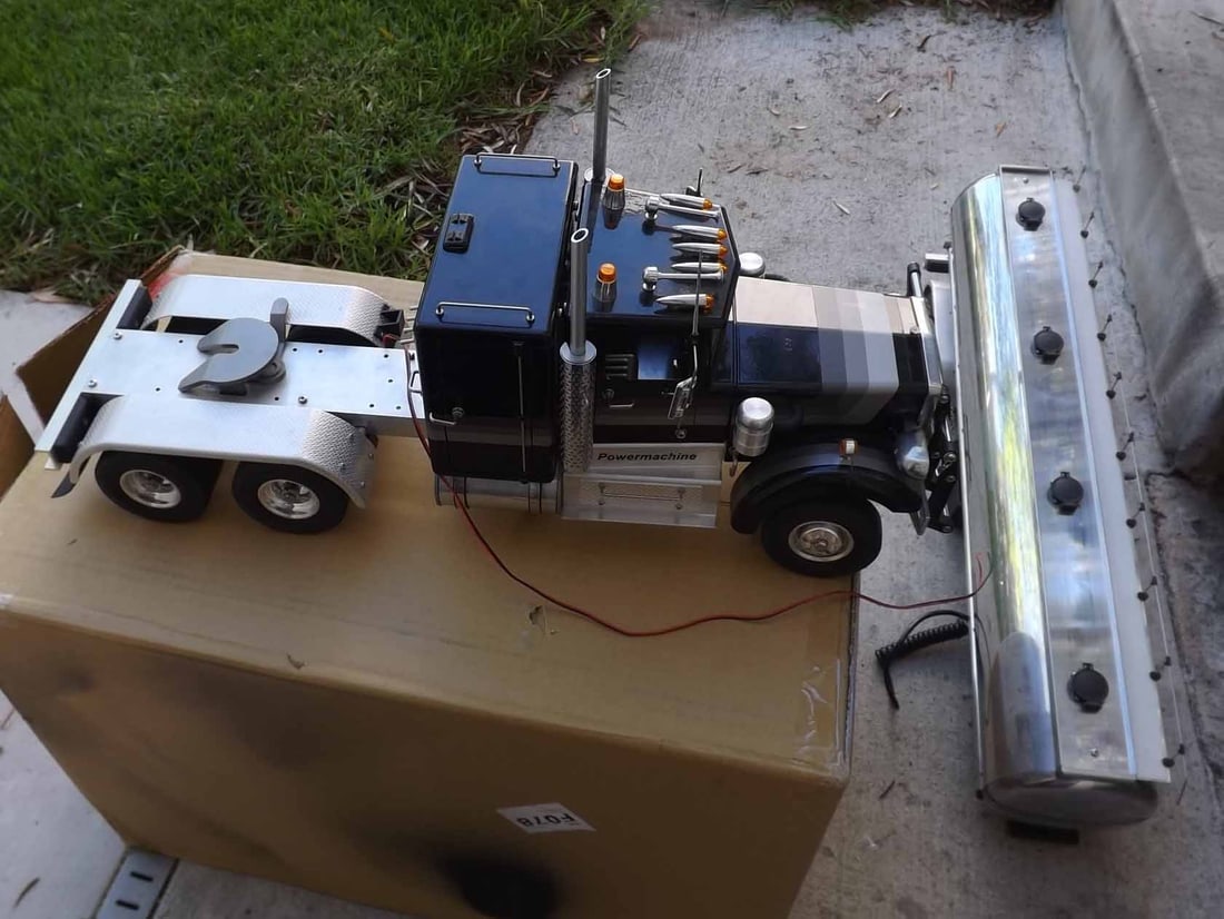 Wedico 1:14 tractor with gas tank, Made in Germany (1998-9), completely wired for sped control, - 9