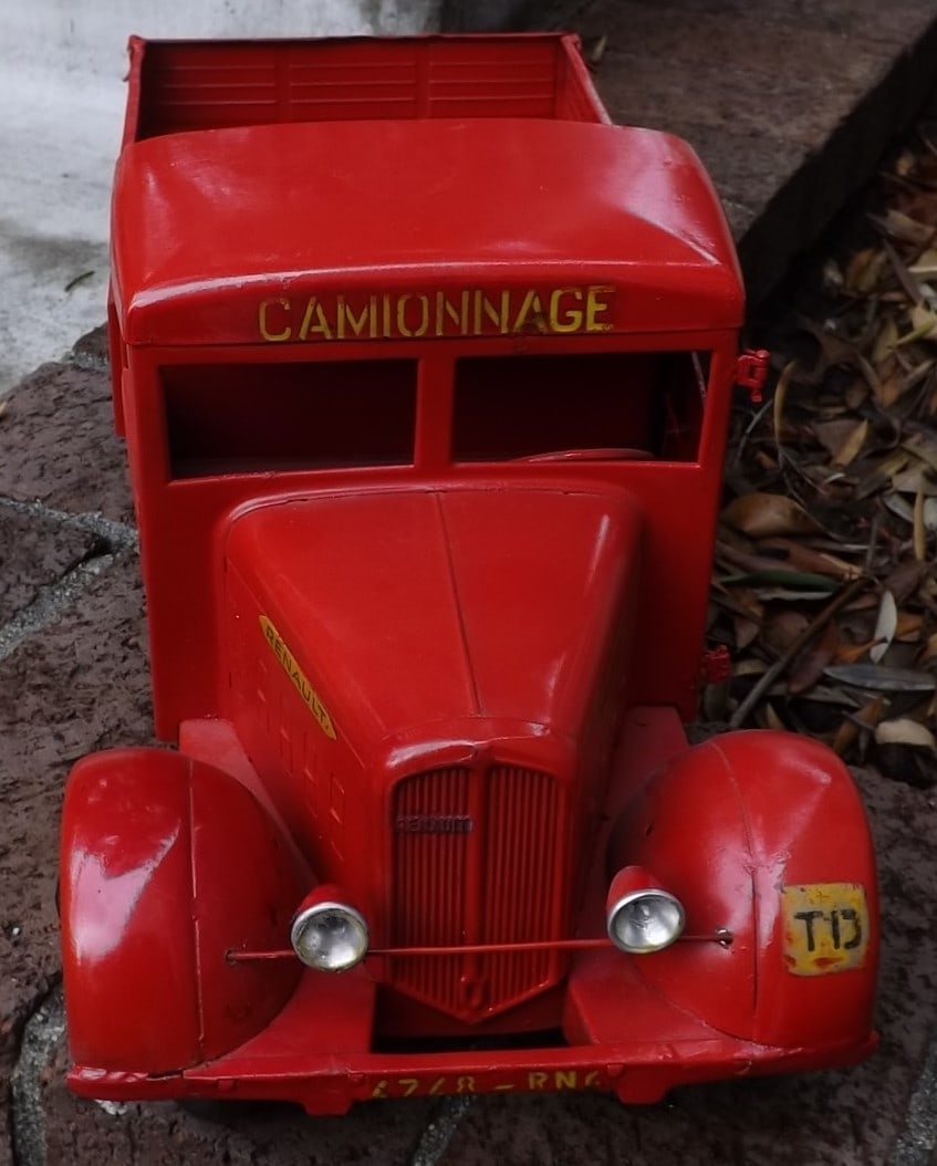 CIJ Renault "Camionage" windup truck, rack and pinion steering , Made in France 1930's, c9. - 2