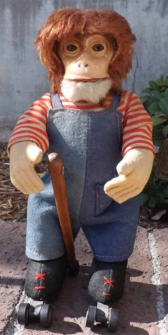 Schuco "Rolly" monkey 7042, windup "skates", c9.5. (1 of 4)