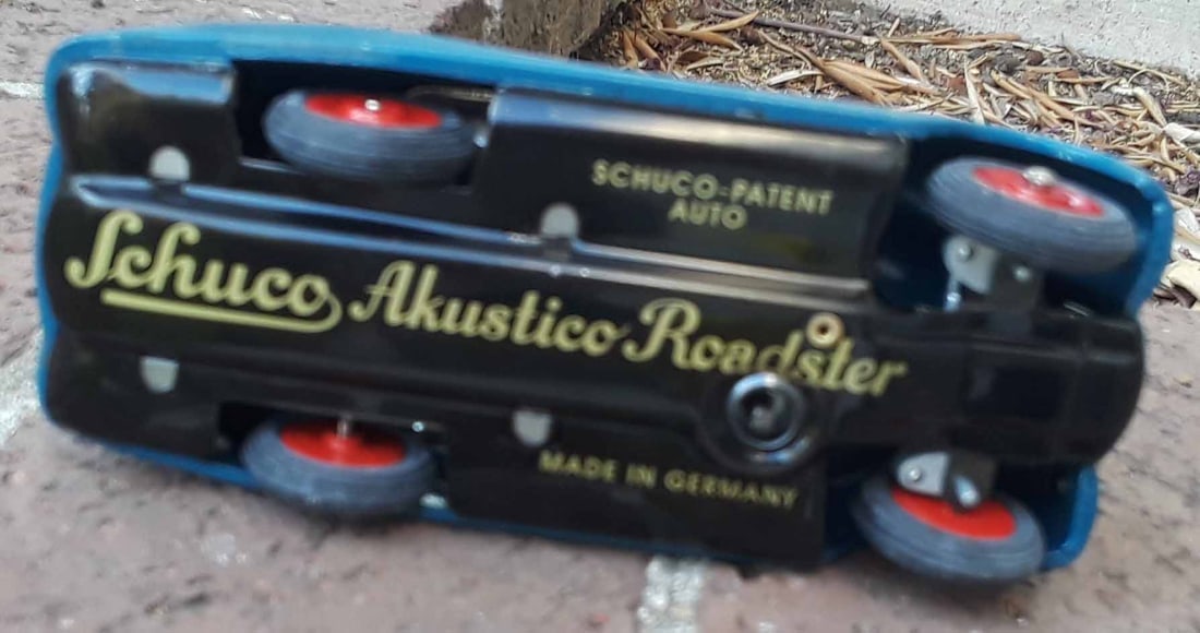 Schuco Akustico Roadster (made in Germany), BMW 328 car, c10, two windup motors, one for horn and - 5