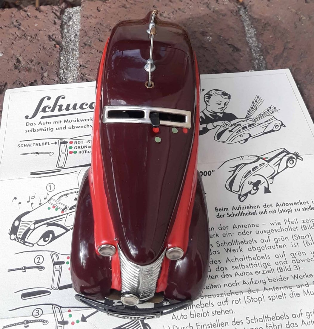 Schuco Radio 5000 reissue (made in Germany), c10, two windup motors, one for "radio" (a music box) - 2