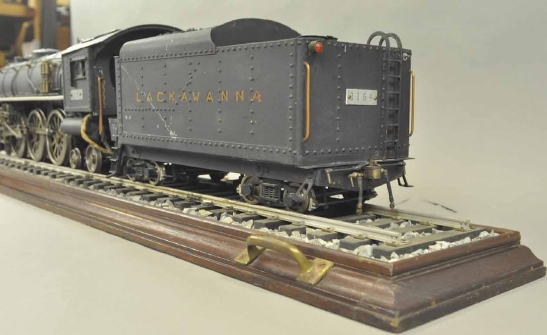 Hudson 4-6-4, gauge 3 3/4 electric, made of steel and brass, c9. - 2