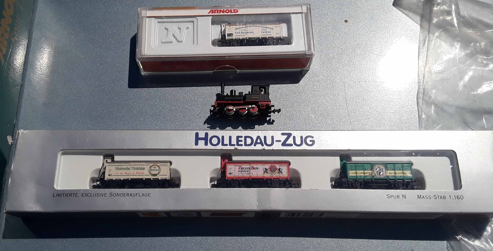Arnold N scale train with live steam locomotive, c10. (1 of 2)