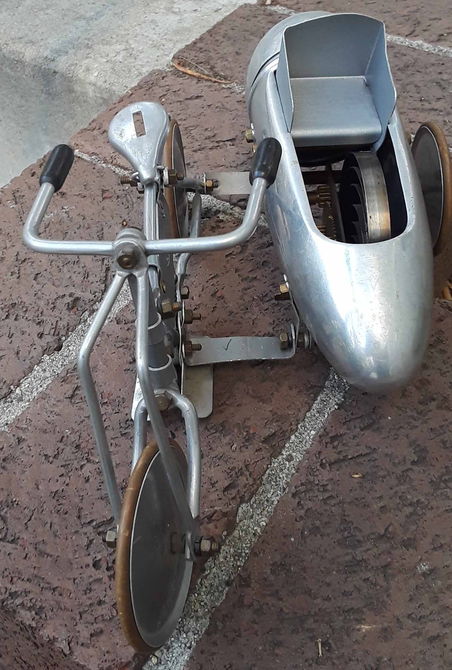 Auto-Cycle Paris windup motorcycle (Made in France cca 1920), c9.5. - 2