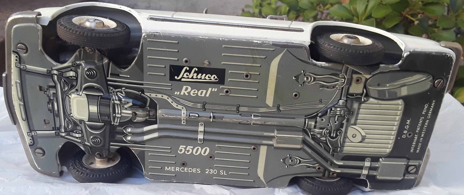 Schuco 5500 Real, model of Mercedes 230SK , Made in Germany , steel and brass construction.The - 6