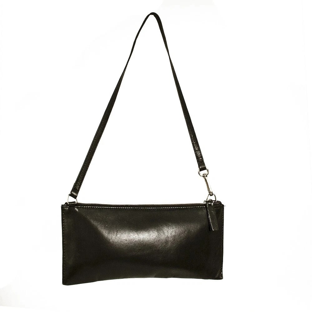 Uterque Black Leather Zip Top Small Handbag Shoulder Bag: Title:Uterque Black Leather Zip Top Small Handbag Shoulder Bag Description:Uterque Black Leather Zip Top Small Handbag Shoulder Bag This stylish handbag is a small Uterque Bag. It features a feminine