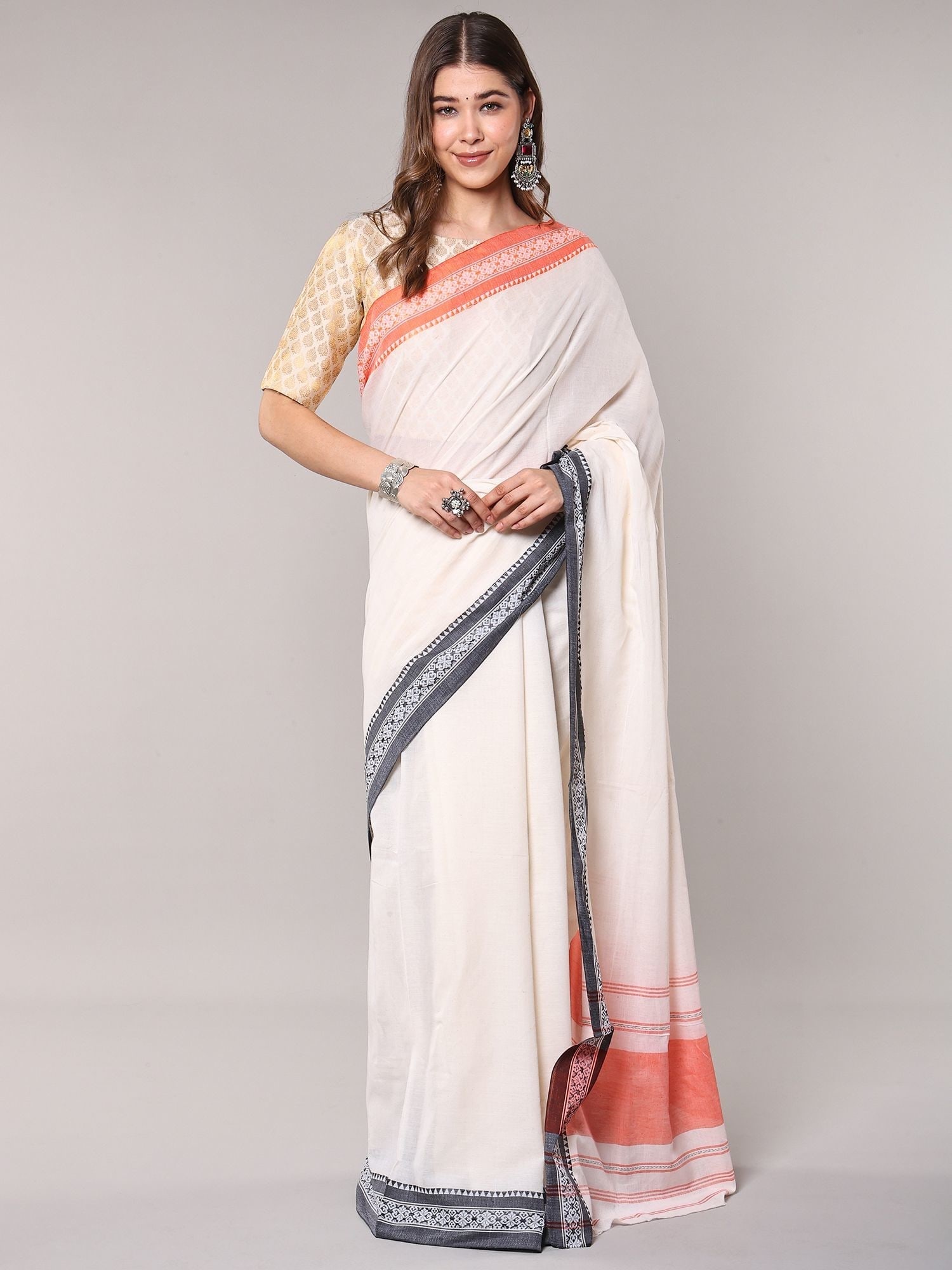 Solitary-Star Cotton Saree with Temple woven Contrast Border from Bengal: Title:Solitary-Star Cotton Saree with Temple woven Contrast Border from Bengal Reference:itemcode : CA0025 Reserve: $73.00 Shipping: Domestic: Shipping rates are determined by destination