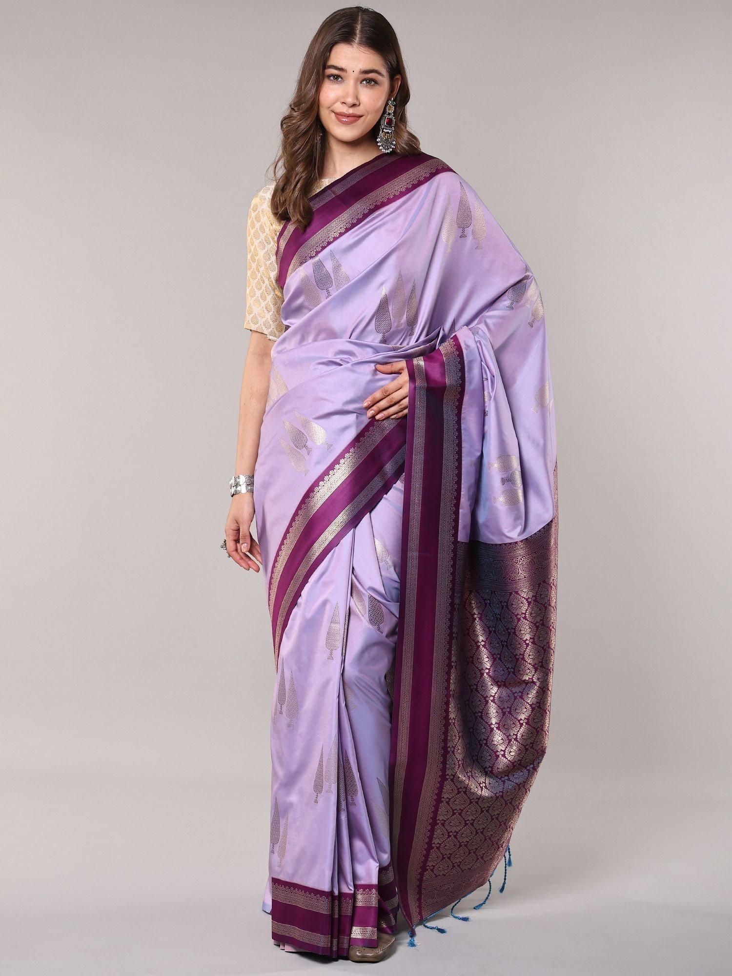 Lavender-Frost Saree with Zari Woven Coniferous Trees Motifs and Contrast Border from Bangalore: Title:Lavender-Frost Saree with Zari Woven Coniferous Trees Motifs and Contrast Border from Bangalore Reference:itemcode : CA0018 Reserve: $135.00 Shipping: Domestic: Shipping rates are determined by