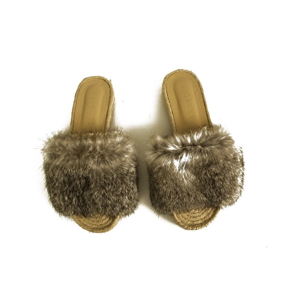 Solange Gray Fur Slides Espadrilles Sandals Open Toe Shoes size 38: Title:Solange Gray Fur Slides Espadrilles Sandals Open Toe Shoes size 38 Description:Solange Gray Fur Slides Espadrilles Sandals Open Toe Shoes size 38 Solange presents these must have slides with