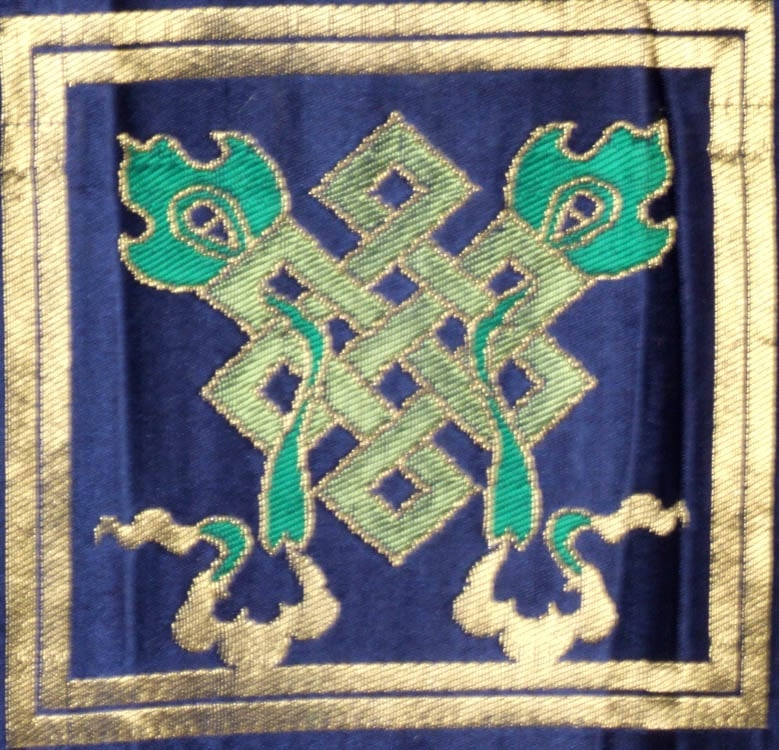 Eight Auspicious Tibetan Buddhist Symbols - The Endless Knot (1 of 1)
