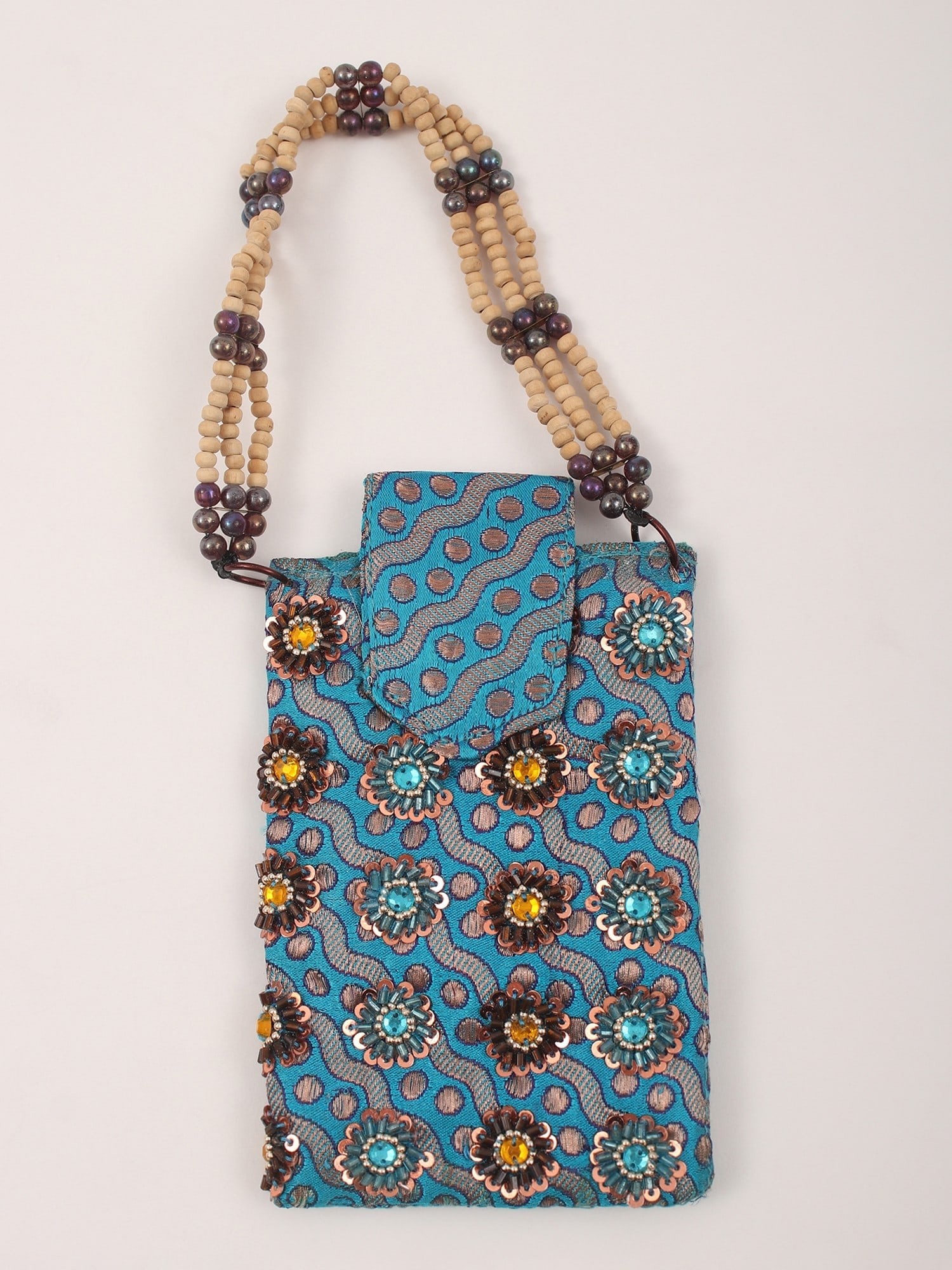 Brocaded Key Case from Banaras with Beaded Handle: Title:Brocaded Key Case from Banaras with Beaded Handle Description:This ?Key Case? from Banaras transports you to a realm of splendour, where tradition meets luxury. Woven with brocade, each stitch