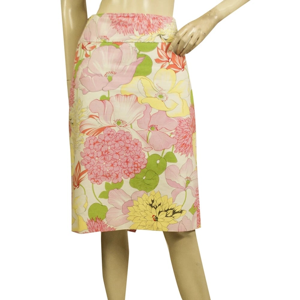 Burberry Floral Pink Flowers Cotton Knee Length Skirt size UK 10, US 8: Title:Burberry Floral Pink Flowers Cotton Knee Length Skirt size UK 10, US 8 Description:Burberry Pleated Black Double breasted Cotton Mini skirt engraved buttons size 8 Burberry Floral Pink Flowers C