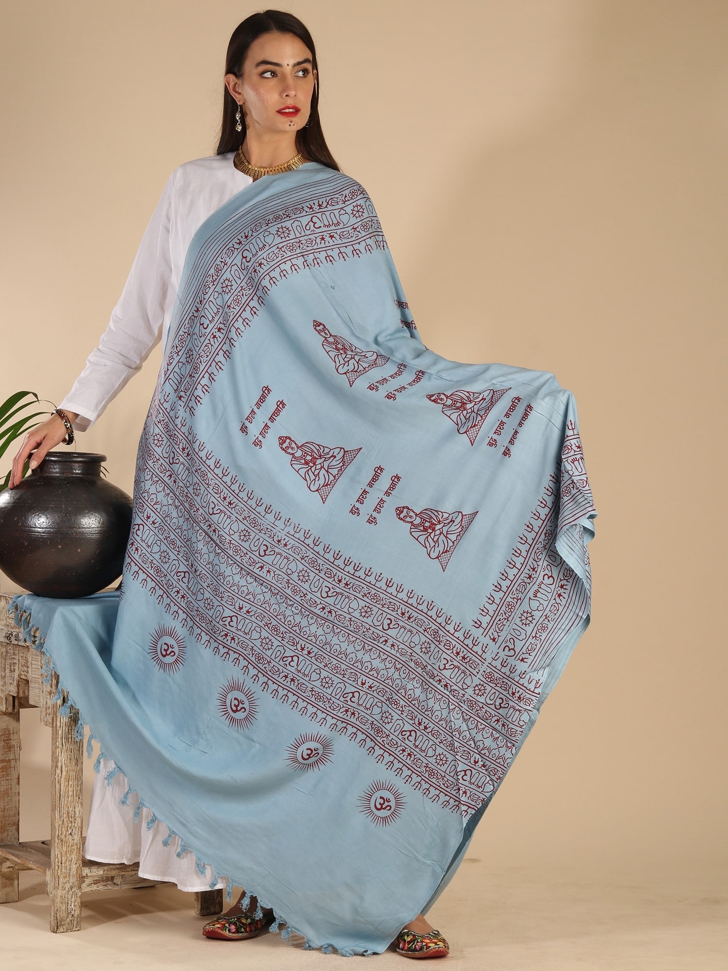 Prayer Shawl of Gautam Buddha | Religious Clothes & Accessories: Title:Prayer Shawl of Gautam Buddha | Religious Clothes & Accessories Description:Be wrapped in the sacred mantra to Buddha ?Buddham Sharanam Gacchami? (I take refuge in the Enlightened One), in this