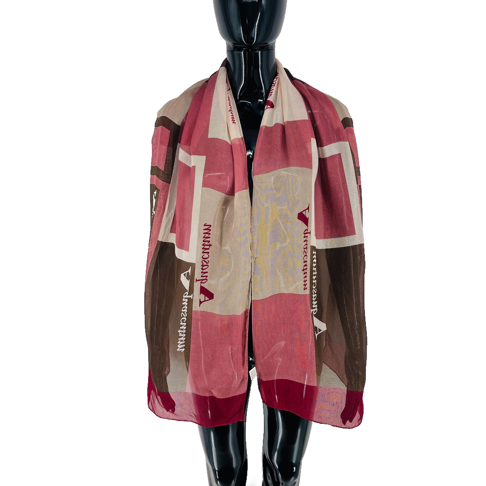 Aquascutum Red Printed 100% Silk Scarf: Title: Aquascutum Red Printed 100% Silk Scarf Brand:Aquascutum Date/Period: Modern Materials:100% Silk Size:One Size Description:Aquascutum Red Printed 100% Silk Scarf Reserve: $30.00 Shipping: