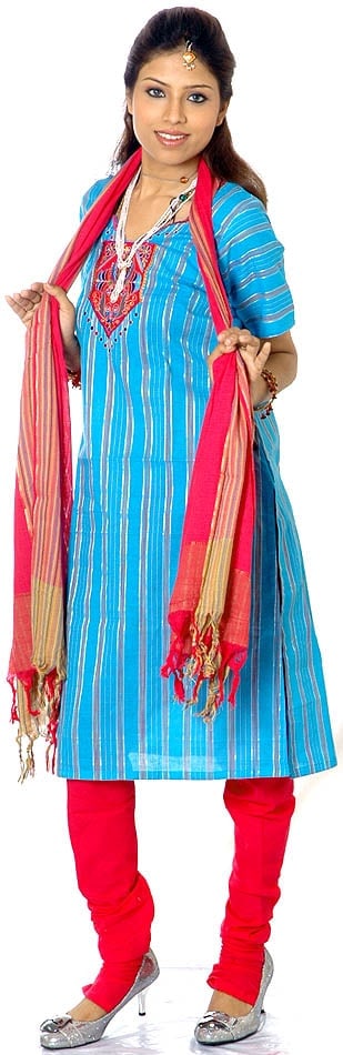 Turquoise and Magenta South-Cotton Suit with Embroidery on Neck: Title:Turquoise and Magenta South-Cotton Suit with Embroidery on Neck Description:Finding the perfect casual Indian wear online is a hassle you don't need to face. With this turquoise and magenta