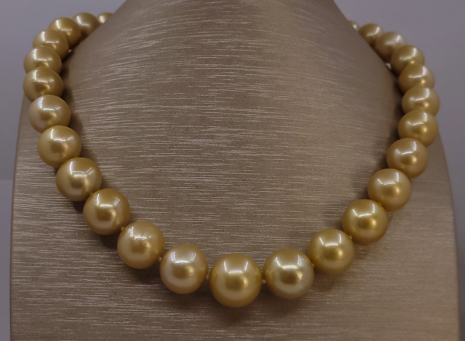 Necklace PSL Certified Australian Deep Golden South Sea Pearls - Huge Size - 12.0x15.5mm - 6