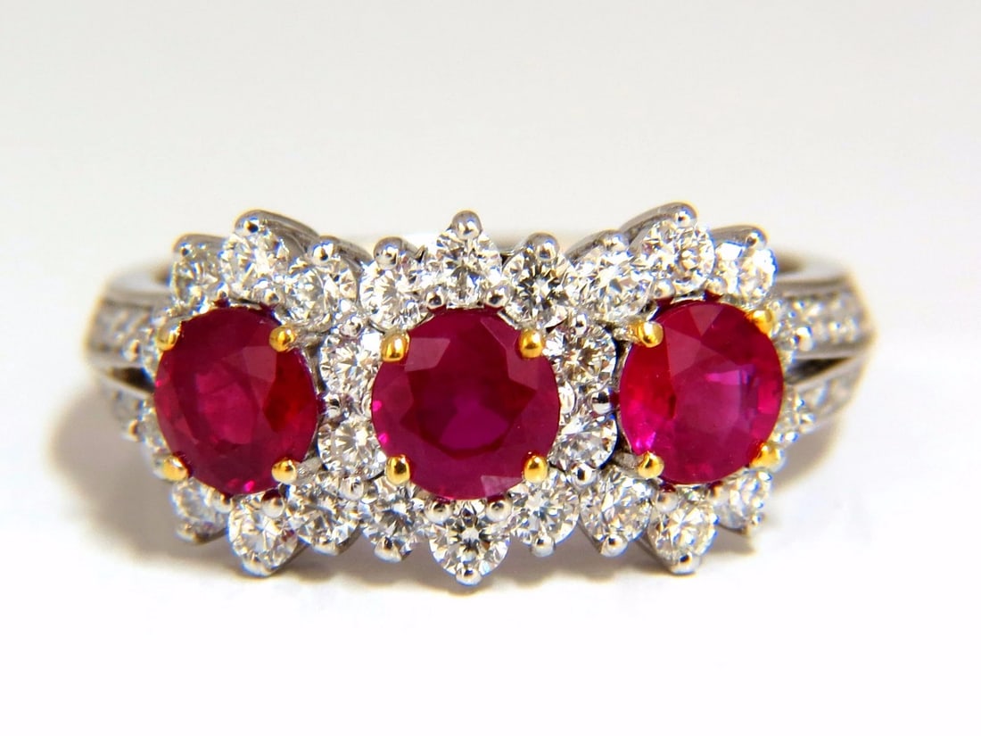 2.52ct natural vivid red ruby diamonds ring 14kt three stone halo class** - 2