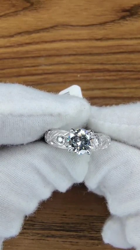 GIA certified 1.30ct. Round cut Natural diamonds ring G/VVS-1 Platinum*v - 2