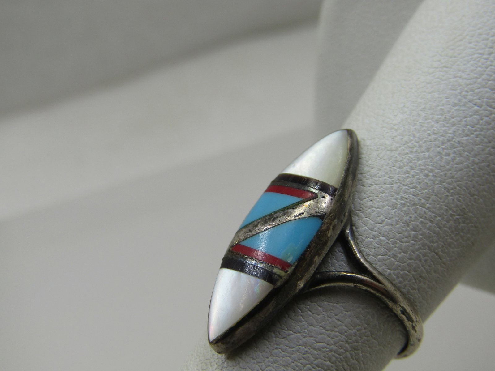 Vintage Sterling Southwestern Inlaid Ring, Pointed Sz. 6.5 - 5
