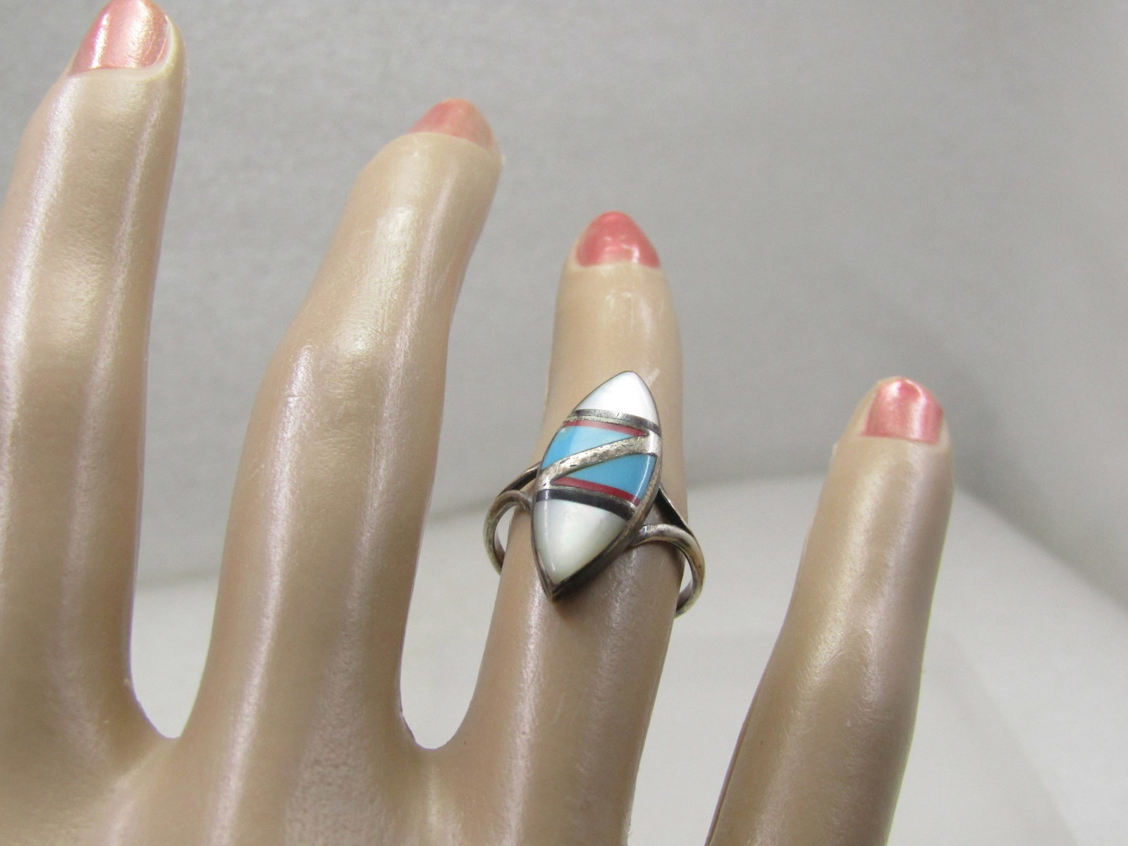 Vintage Sterling Southwestern Inlaid Ring, Pointed Sz. 6.5 - 8