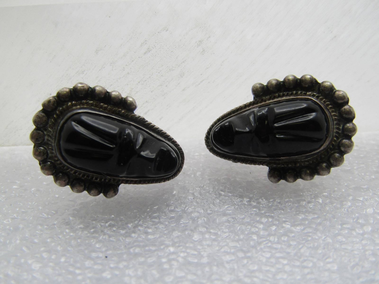 Vintage Sterling Mexico Carved Onyx Mask Earrings, Screwback, 1960's-1970's - 6