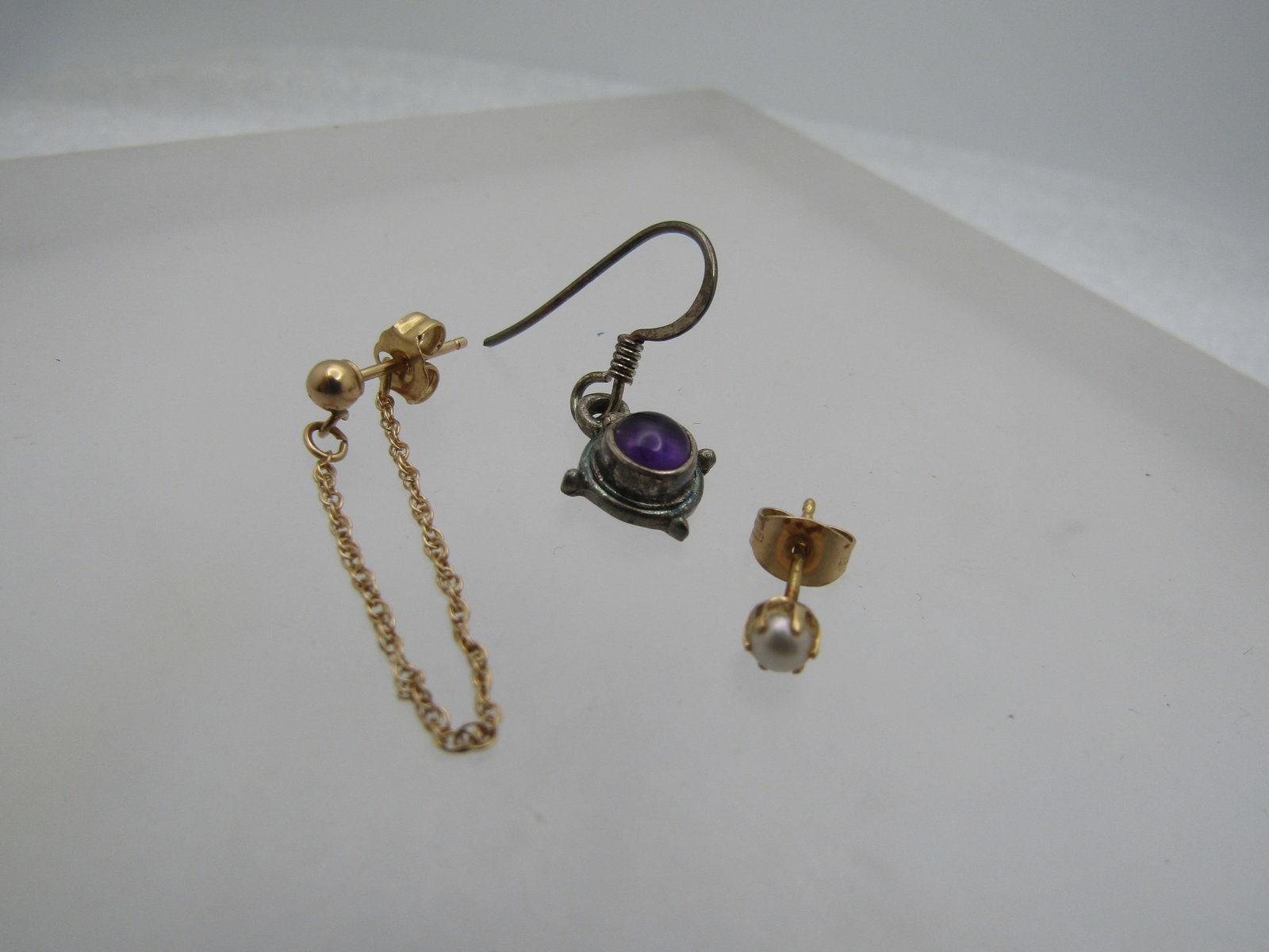 Vintage 2 Single 14kt Earrings; 1 Stering Amethyst Earring, Pierced, 1980's-1990's - 3