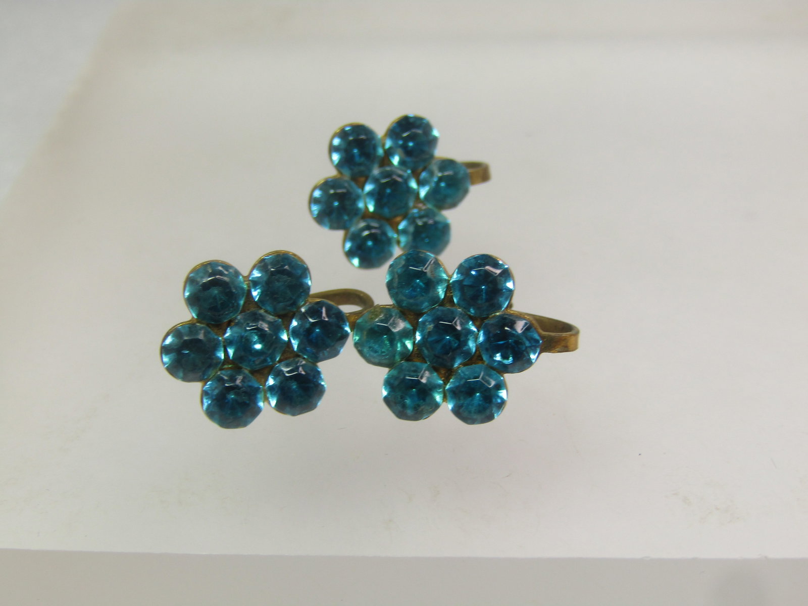Vintage Aqua Rhinestone Blossom Earrings, Screwback (3 pieces), 1940's-1950's - 4