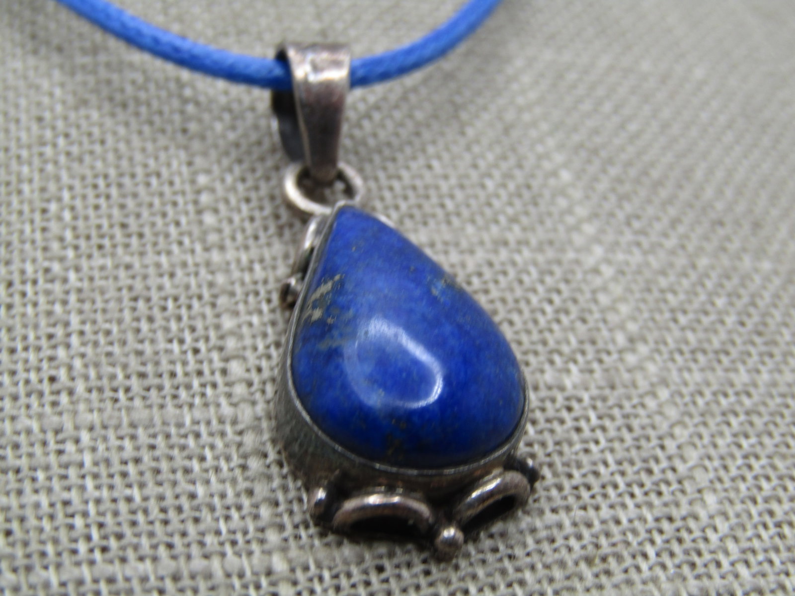 Vintage Sterling Lapis Lazuli Necklace, Southwestern Vibe, 18"-20", 1970's-1980's - 3
