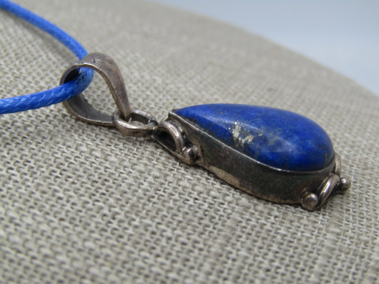 Vintage Sterling Lapis Lazuli Necklace, Southwestern Vibe, 18"-20", 1970's-1980's - 4