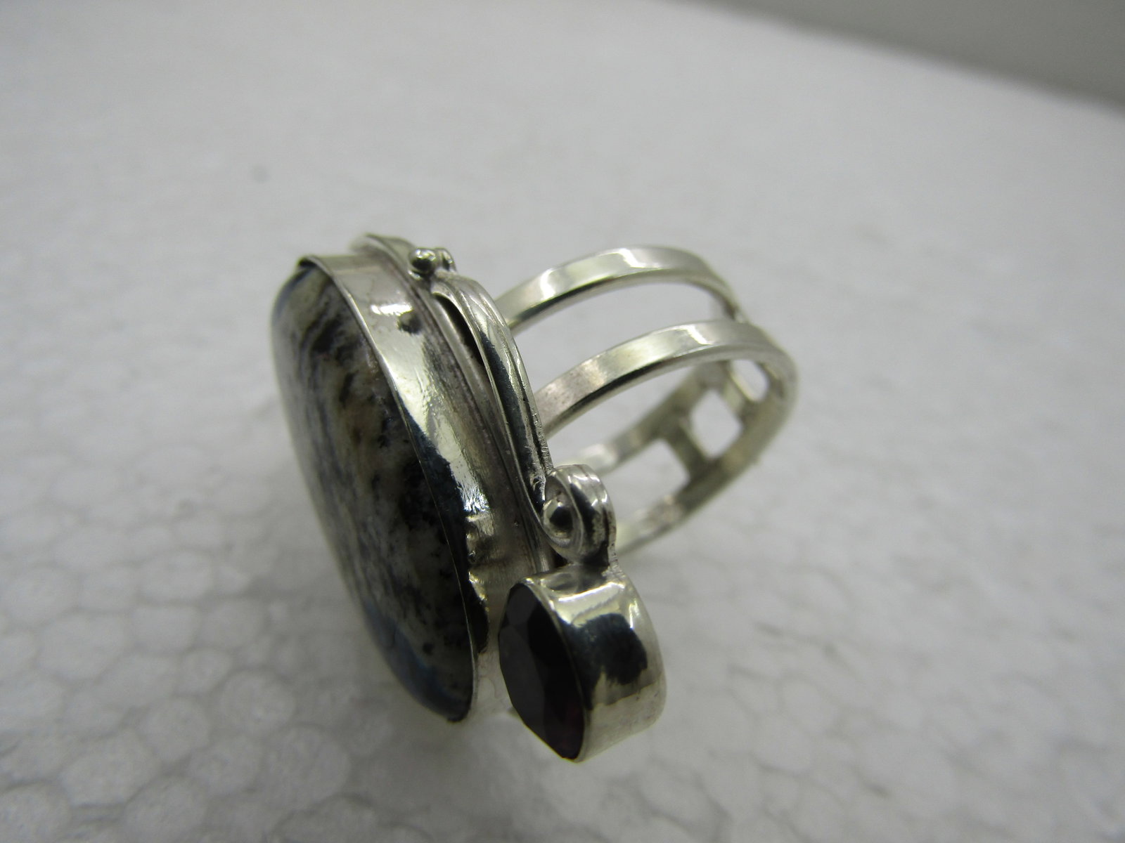 Sterling Silver Southwestern Contemporary Ring, Amethyst & Dyed Howlite, Sz. 9.5 - 7