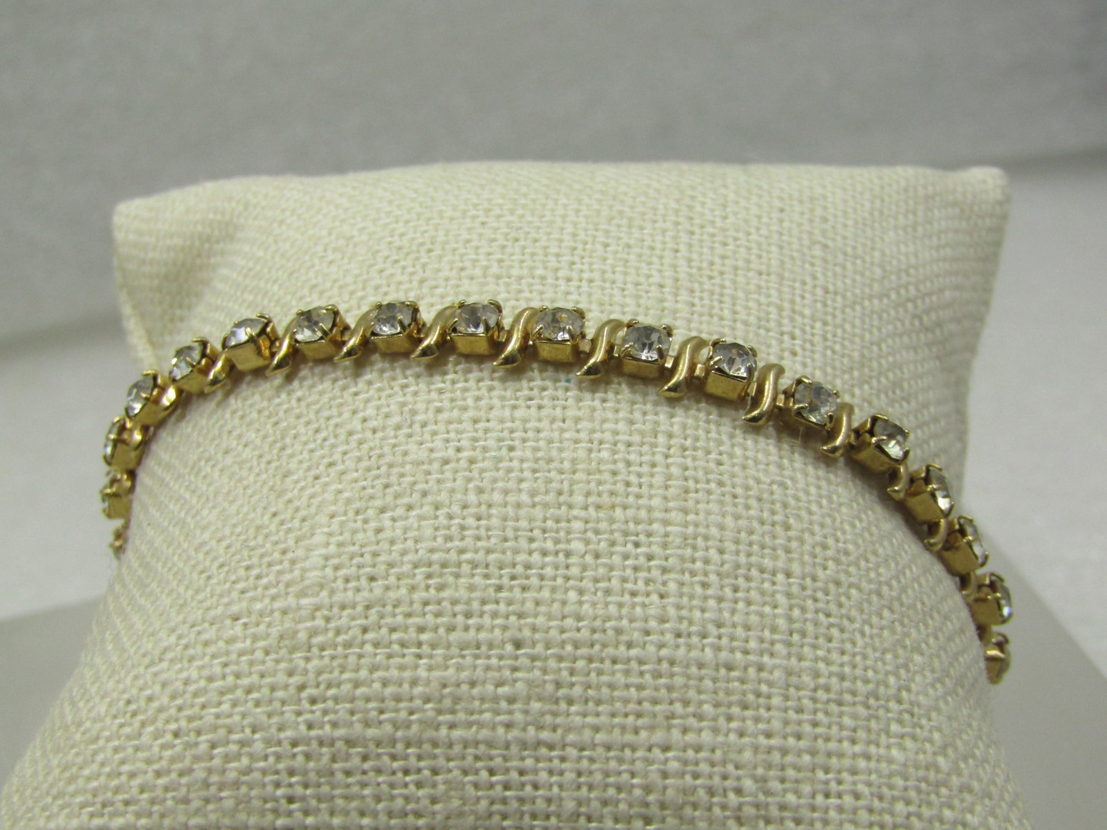 Vintage Clear Rhinestone Tennis Bracelet, 7.25", Gold Tone (1 of 6)