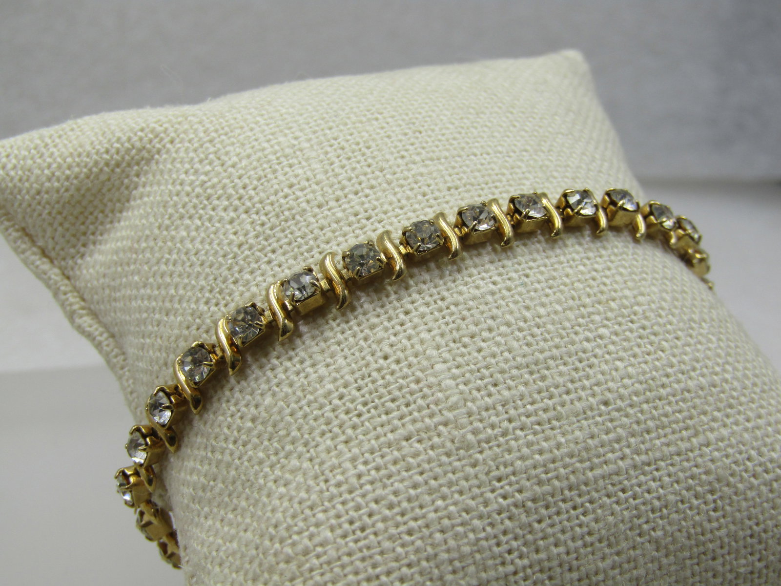 Vintage Clear Rhinestone Tennis Bracelet, 7.25", Gold Tone - 3