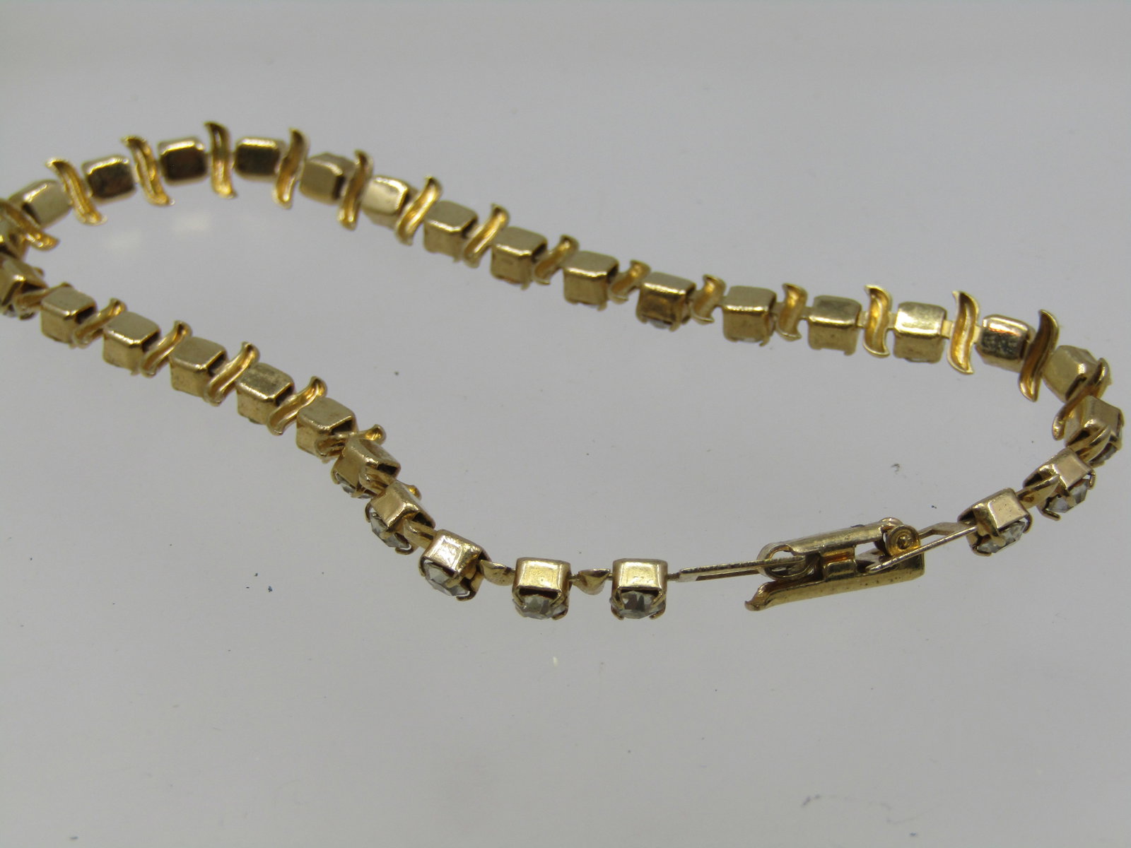Vintage Clear Rhinestone Tennis Bracelet, 7.25", Gold Tone - 5