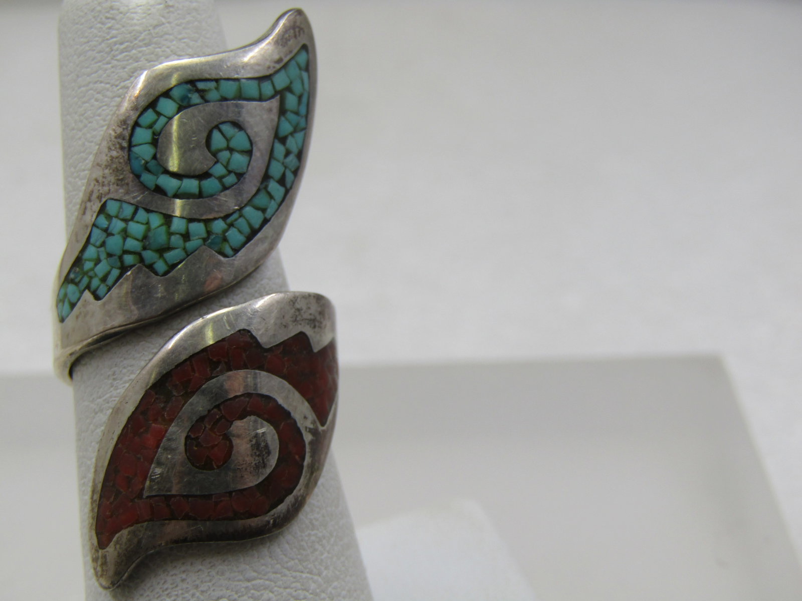 Vintage Sterling Southwestern Turquoise Coral Chip Bypass Ring, Sz. 6.5 - 4